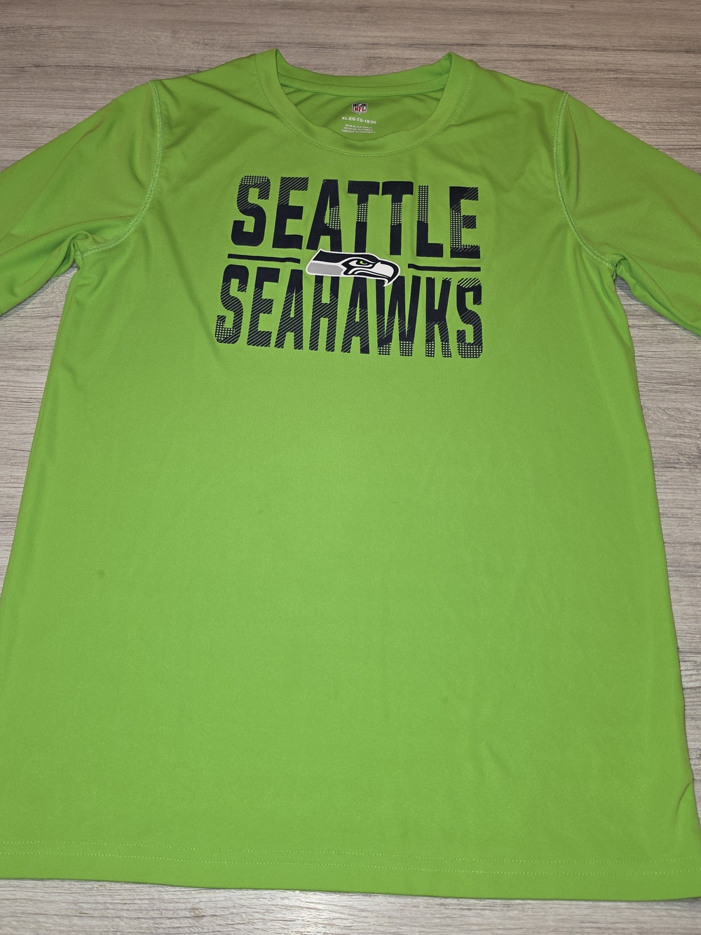 NFL Seattle Seahawks Short Sleeve T-shirt Youth Green Boys Size XL 18/20 A2